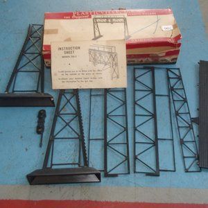 Plasticville Signal Bridge train railroad setup display model SG3-72 1952